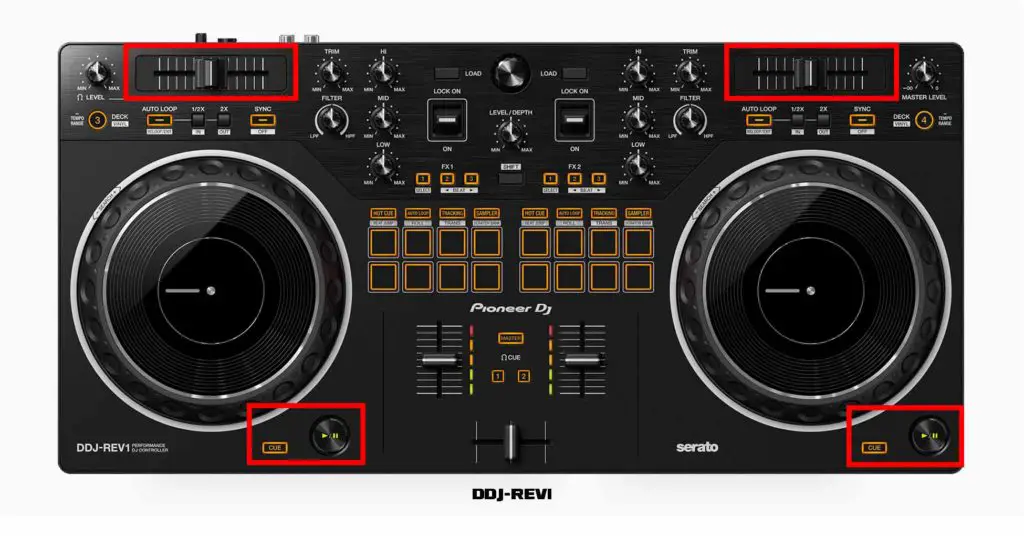 Pioneer DDJ-Rev1 features the battle style control layout.
