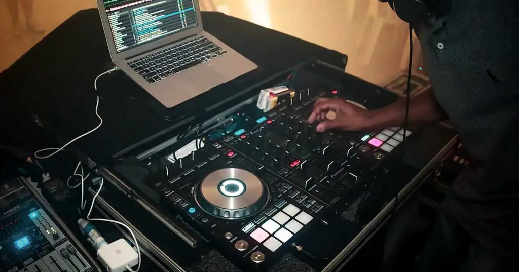 You don't need much to make full use of a DJ controller - a laptop, speakers and headphones are enough.