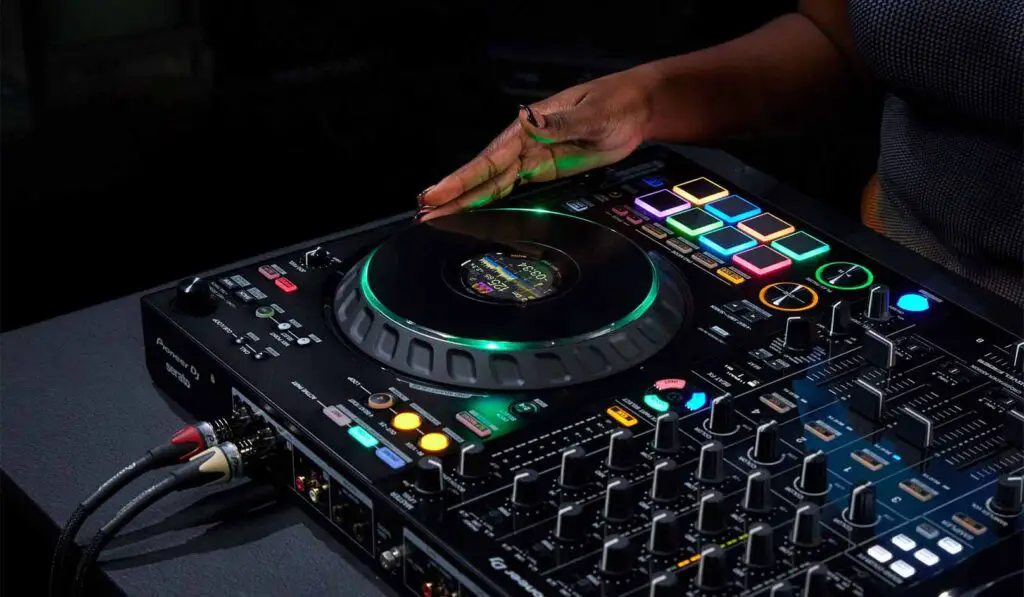 So, what's really new in the Pioneer DDJ-FLX10, and how does it compare to its predecessor, the DDJ-1000?